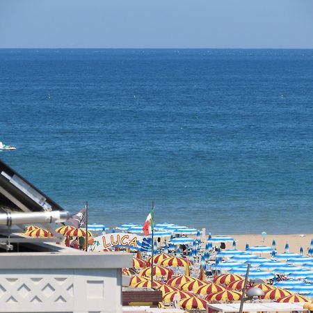 Hotel Gemini Rimini Kültér fotó
