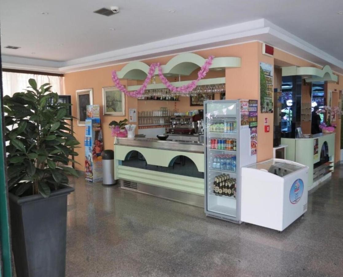 Hotel Gemini Rimini Kültér fotó