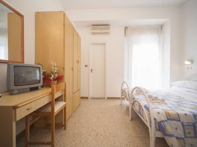 Hotel Gemini Rimini Kültér fotó