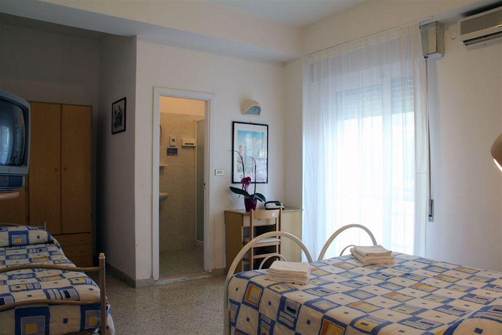 Hotel Gemini Rimini Kültér fotó