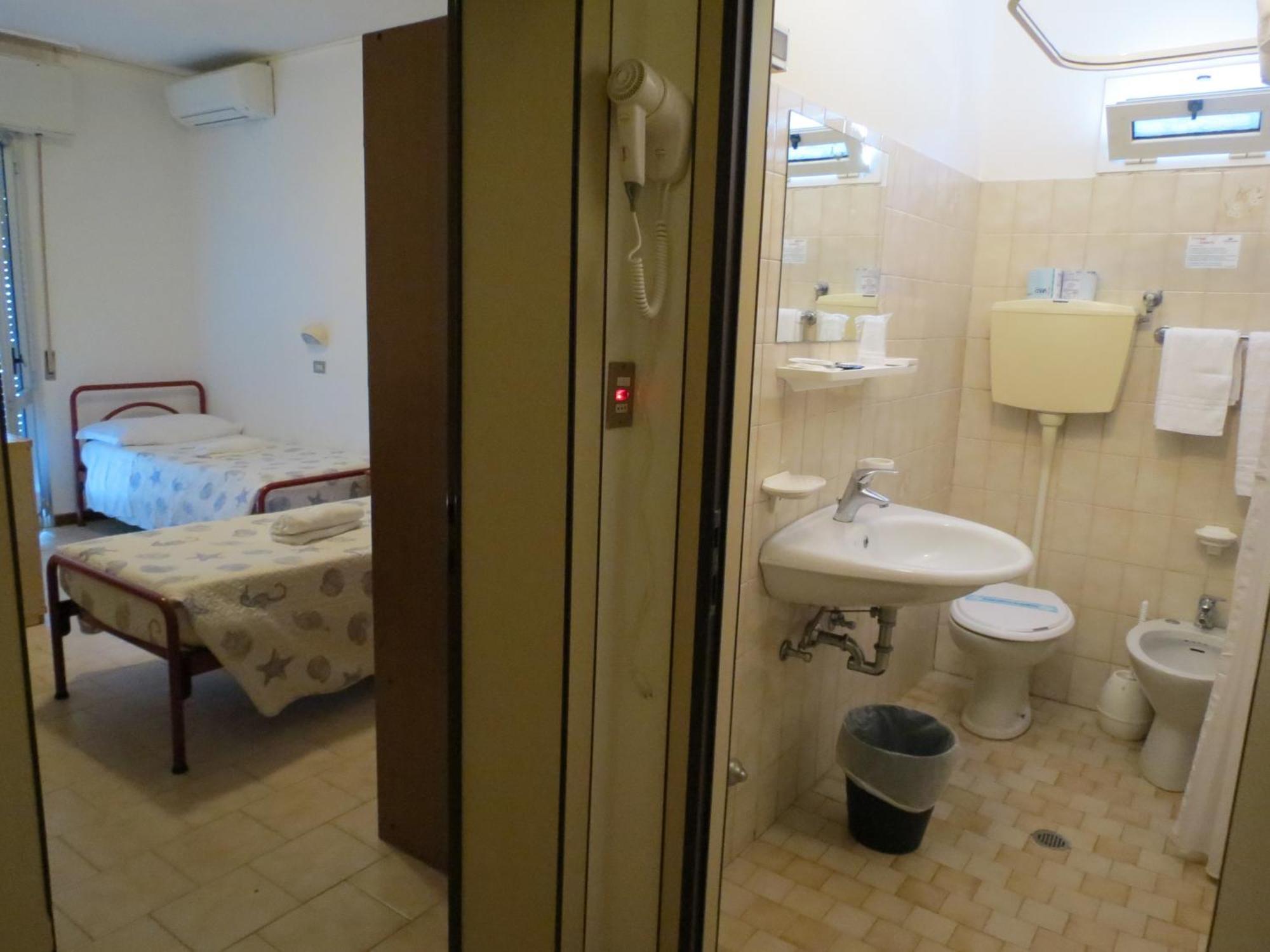 Hotel Gemini Rimini Szoba fotó